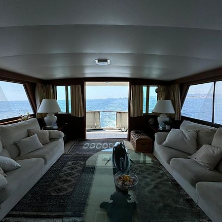 Hotel Yacht Our Alissa Sant Adrià de Besòs Esterno foto